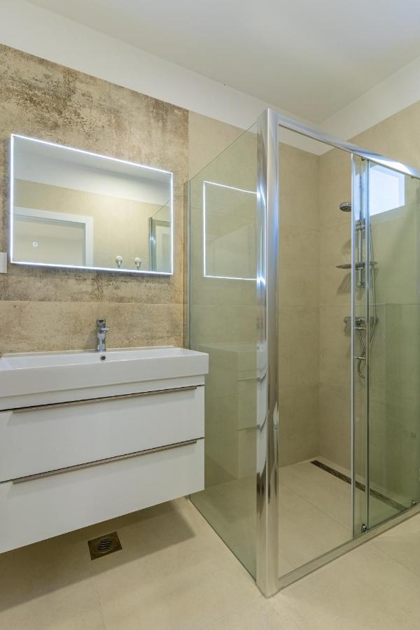 Apartman Vischetti Cres Exteriör bild