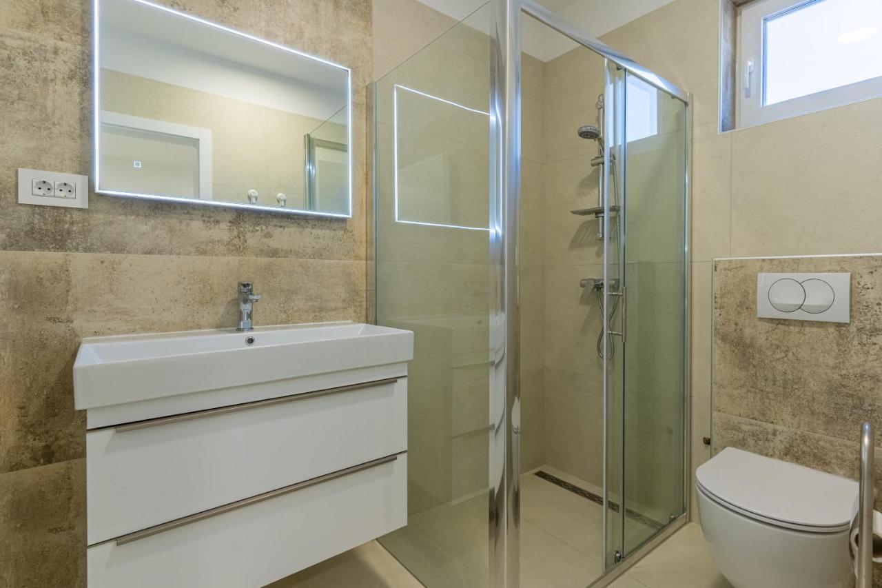 Apartman Vischetti Cres Exteriör bild